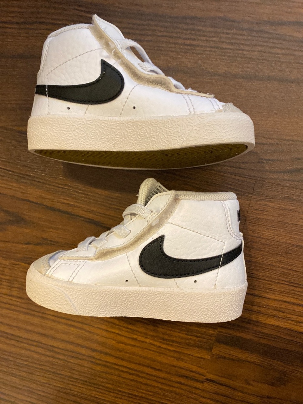 Nike Unisex Baby & Toddler High Top Sneakers White/Black Leather 5C DA4088